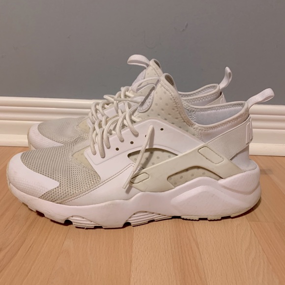 Nike Other - Nike Huarache Mid